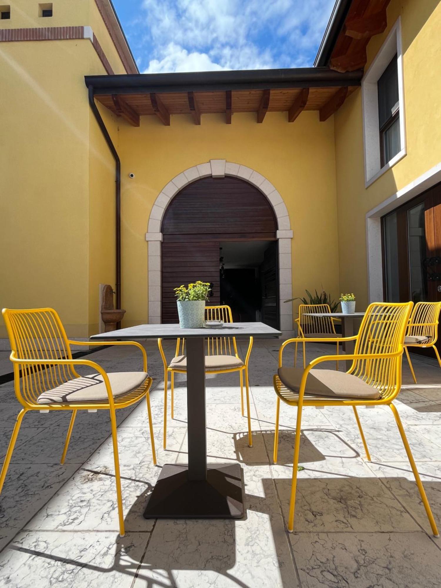 Agriturismo La Rondinella Лацизе Экстерьер фото